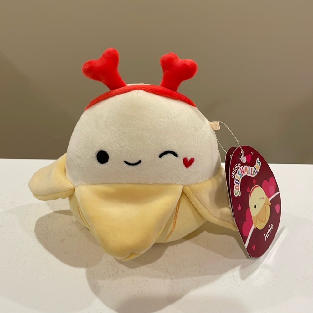 NWT 5” Junie the Banana 🍌 with Heart Headband Valentine Squishmallow